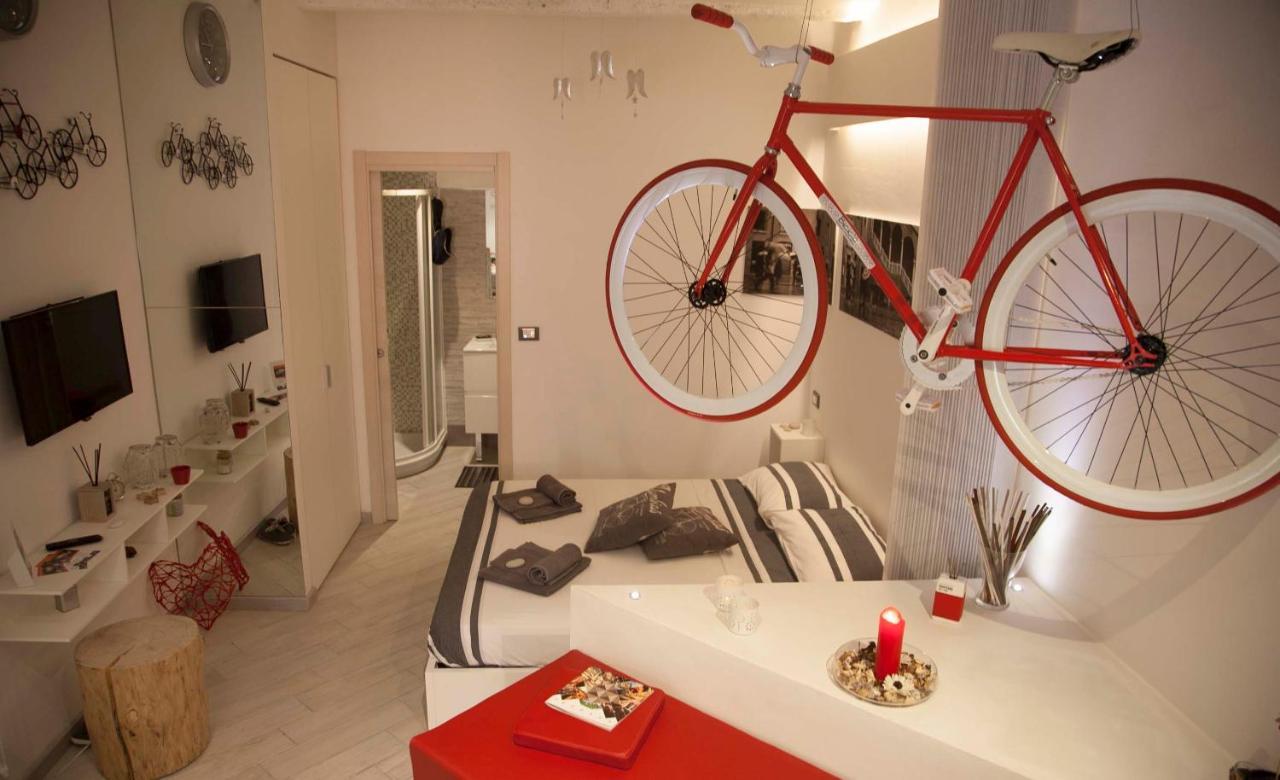 Biciclo' Rosso * Ferrara