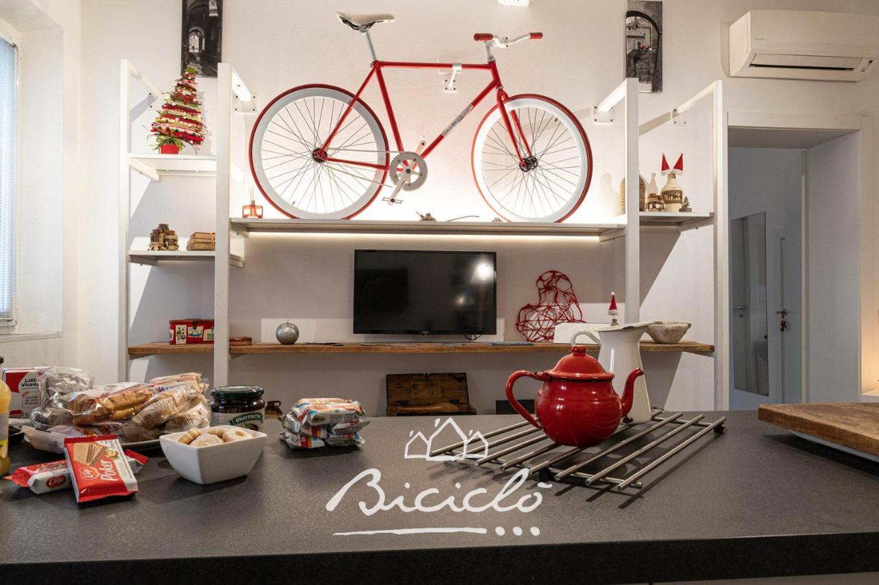 Biciclo' Rosso Apartment *
