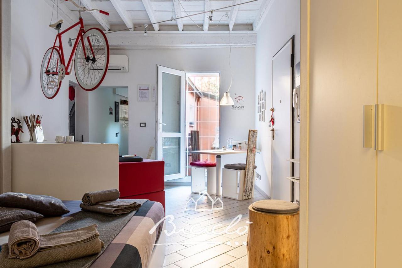Biciclo' Rosso Apartment *