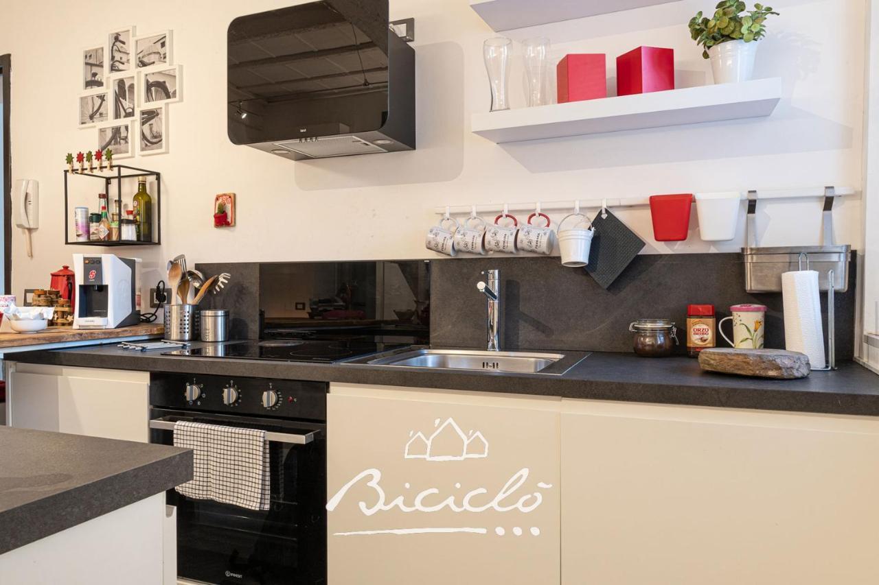 Biciclo' Rosso Apartment