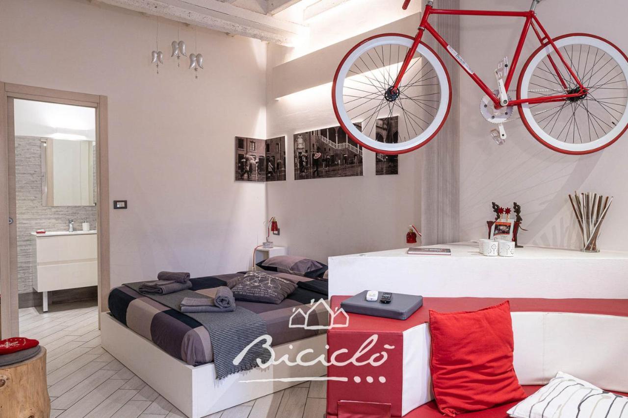 Biciclo' Rosso Ferrara