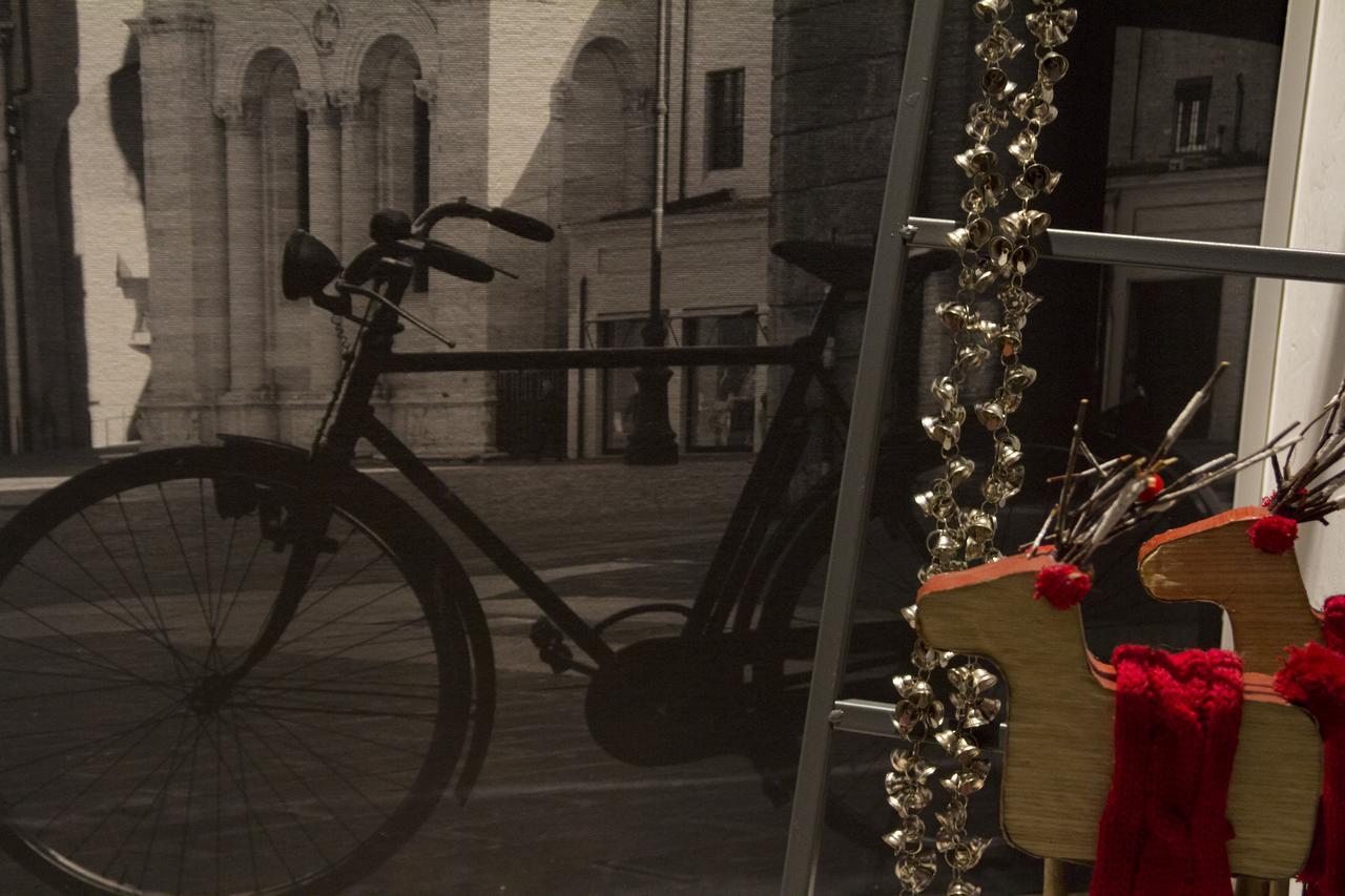 Biciclo' Rosso * Ferrara